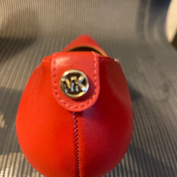 Michael Kors‎ Red Leather Pointed Toe Heels Classic Pumps Shoes - Picture 5 of 10